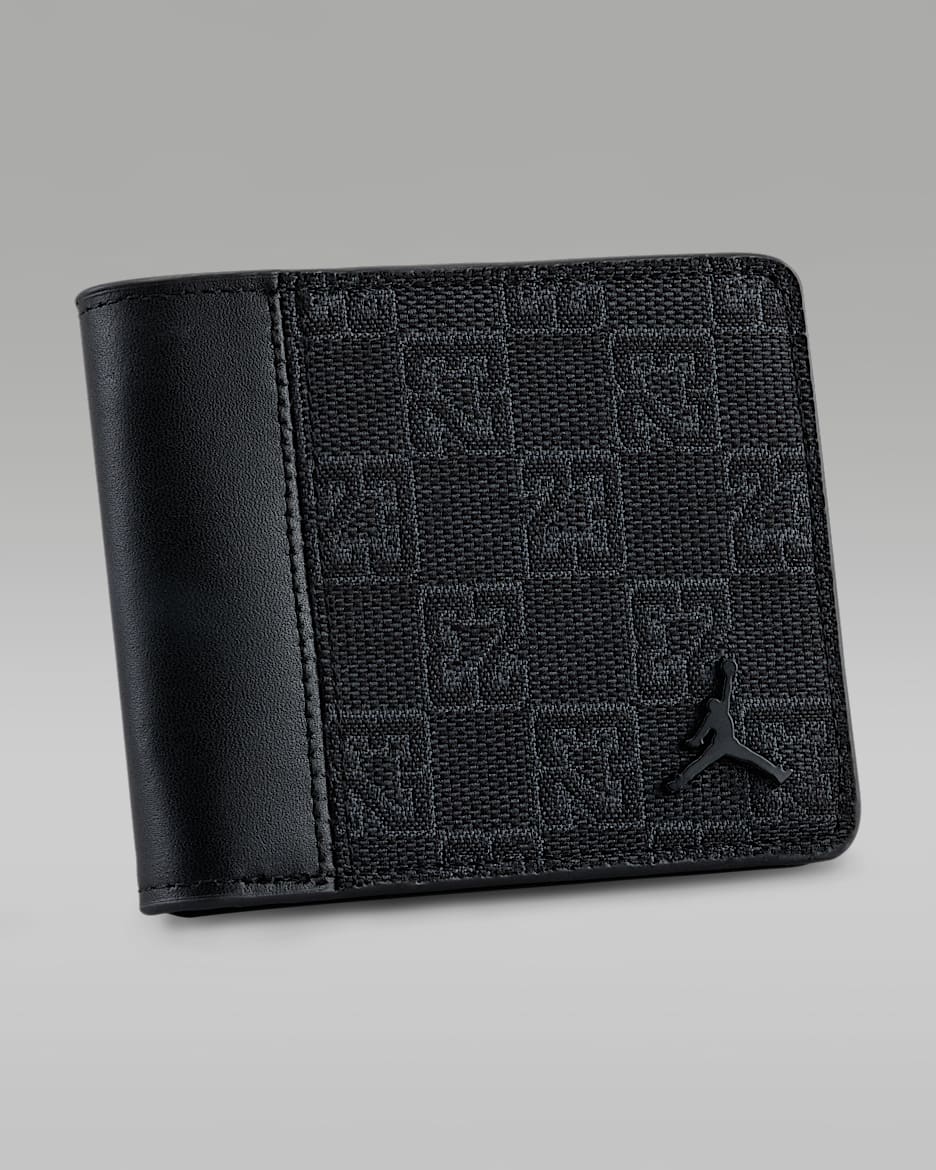 Jordan Bifold Wallet 黒 NIKE公式】ジョーダン メンズ モノグラム バイフォールド